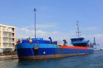 Gros bateau