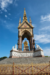 Fototapeta na wymiar The Albert Memorial in Kensington Gardens, London