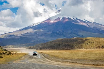 Foto op Canvas Uitzicht op de majestueuze Cotopaxi-vulkaan © alanfalcony