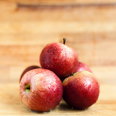 Red apples