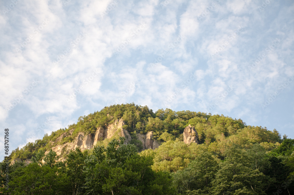 Wall mural montain with sky