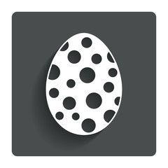 Easter egg sign icon. Easter tradition symbol.