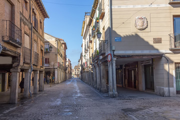 Obraz premium arkady na ulicach starego miasta w Alcala de Henares, Spa