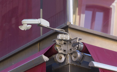 small anemometer to measure the wind on a city street