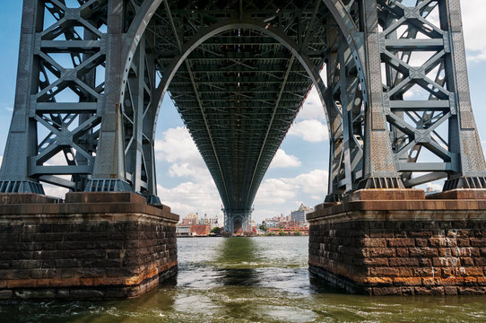 Manhattan Bridge from below.