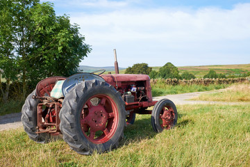 Naklejka premium Old Tractor