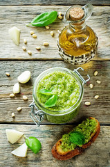 fresh pesto sauce