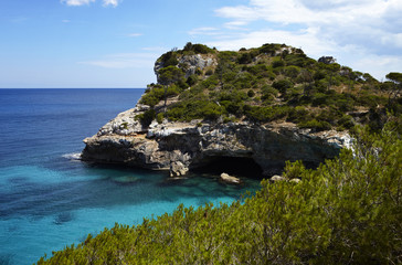 Fototapeta na wymiar Cala Des Moro, Felsvorsprung