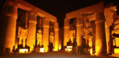 Luxor temple at night, Egypt - obrazy, fototapety, plakaty