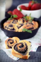 Buns with poppy seeds