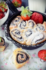 Buns with poppy seeds