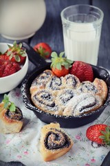 Buns with poppy seeds