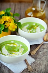 Puree the soup green peas.