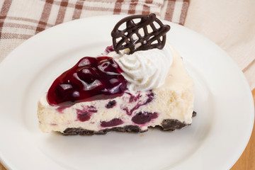 Blueberry-chip cheese mousse cake