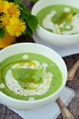 Puree the soup green peas.