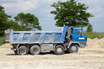 Freight trucks with dump body