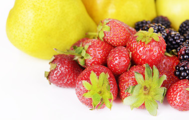 Fototapeta na wymiar Ripe fruits and berries close up