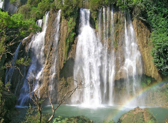 Fototapeta premium Beautiful Waterfall