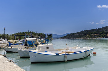 Fototapeta na wymiar Fischerboote Methana Griechenland