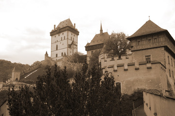 Fototapeta na wymiar Karlstejn Castle