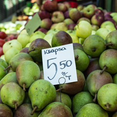 Green pears at a famers market in Poland.