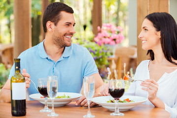 Couple in restaurant.