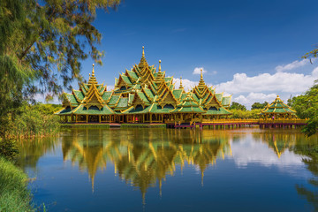 Naklejka premium Enlightened City Hall is located in the ancient city