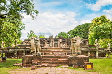Fototapeta na wymiar historic Prasat Hin Phimai Castle at Nakhon Ratchasima Province