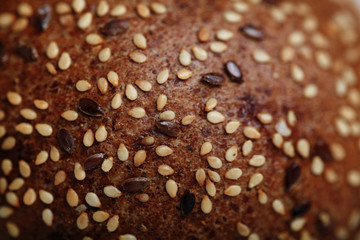 texture of bread with cereals