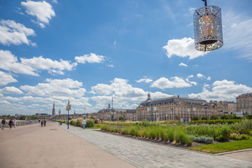 Bordeaux : quais de la Garonne