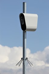 Starenkasten an Ampelkreuzung