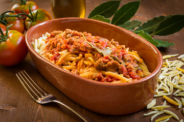 Malloreddus con sugo e salsiccia, cucina sarda