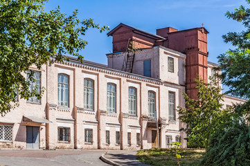 Fototapeta na wymiar A view of a building of the Polytechnic Institute of Kiev in Ukraine