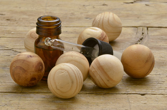 Wooden spheres Esferas de madera Drewniane kule Holzkugeln