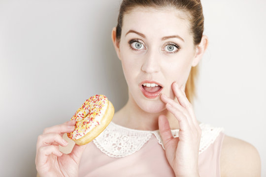 Результат отказа от сладкого фото 260 ЛУЧШИЕ Eating Cake Guilty ИЗОБРАЖЕНИЯ, СТОКОВЫЕ ФОТО И ВЕКТОРНЫЕ ОБЪЕКТЫ Ado