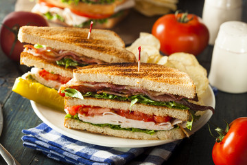 Club sandwich à la dinde et au bacon
