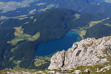 Fototapeta na wymiar Ausblick auf den Hintersteiner See