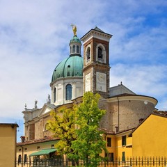 Fototapeta na wymiar Montichiari Dom - Montichiari cathedral 04