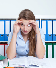 Studentin im Prüfungsstress