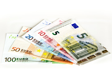 Euro Geldscheine auf weissem Hintergrund