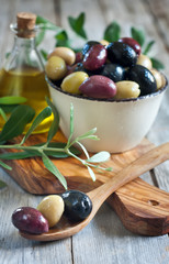 Mixed olives