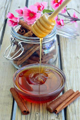 Fresh honey. © Ennira