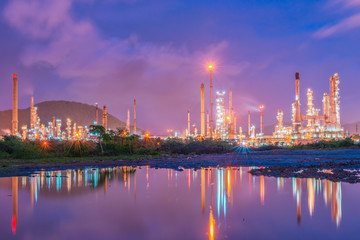Fototapeta na wymiar Oil refinery at twilight - factory