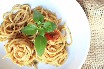 Spicy Spaghetti with Chicken in Chilli paste