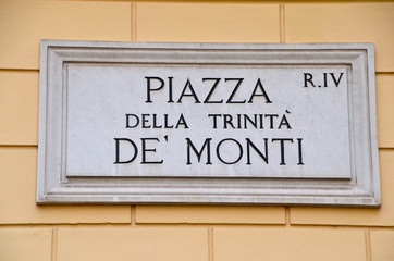 Street plate of piazza Trinità dei Monti in Rome