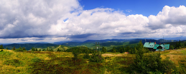 Panorama z Wielkiej Raczy. Beskid Żywiecki, Polska