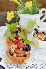 Yeast cake with cheese and herb