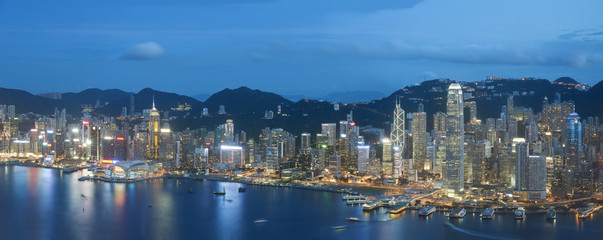 Fototapeta na wymiar Panorama of Hong Kong at dusk