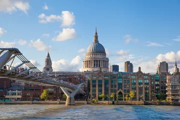 Foto op Plexiglas South bank walk of the river Thames. St. Paul's cathedral.  © IRStone