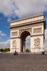Fototapeta na wymiar Triumphbogen in Paris